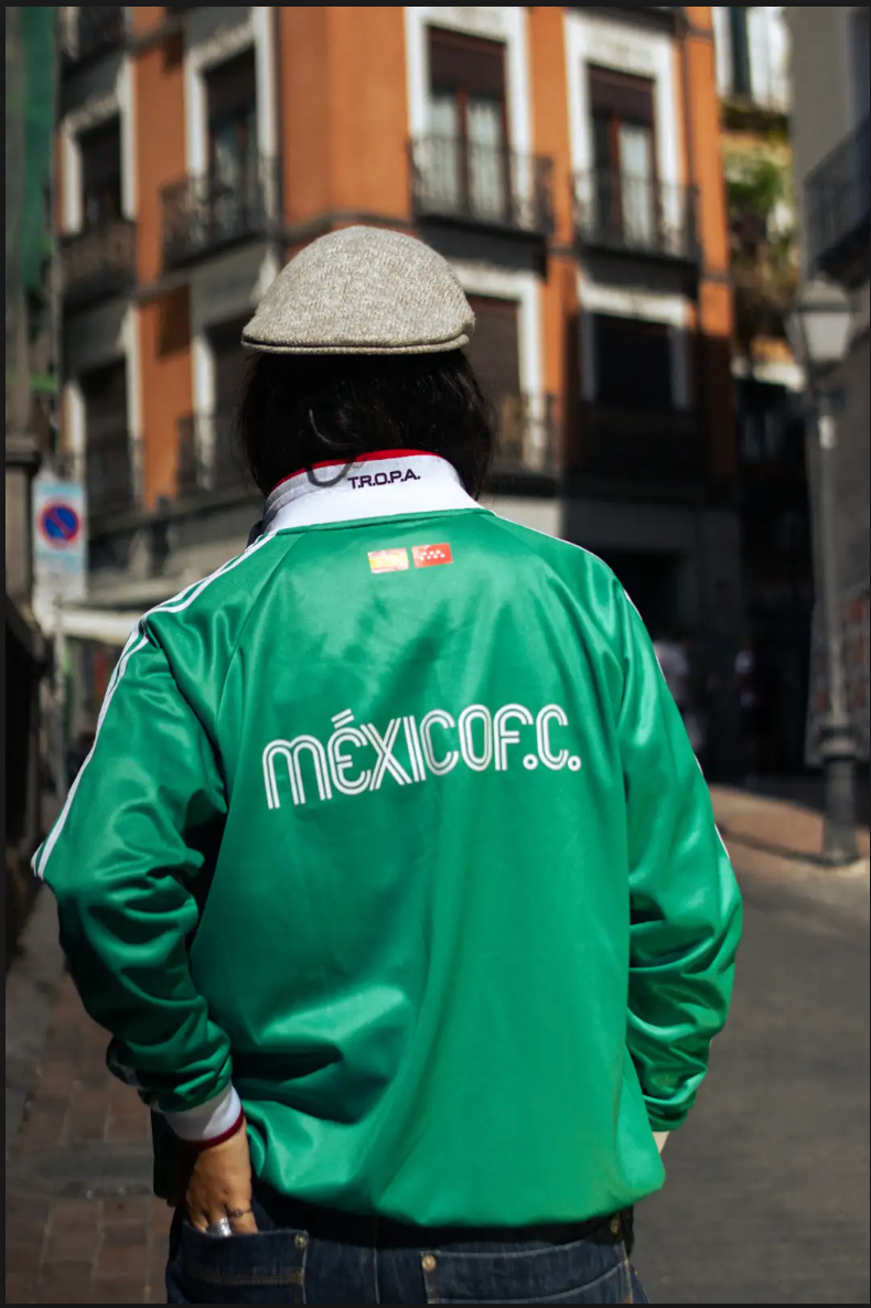 Jacket  Oficial México F.C. – Rumbo al Mundial 2026 ( VERDE )