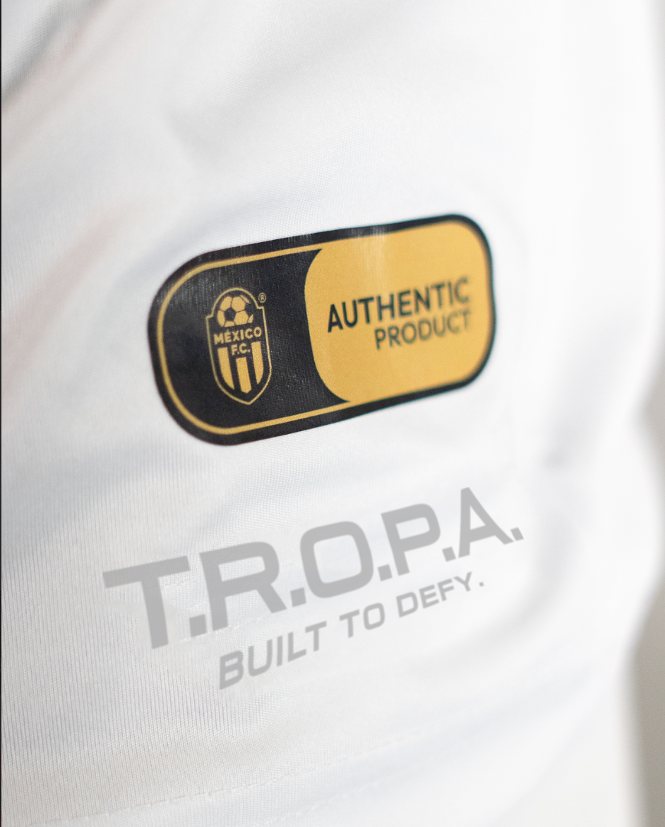 Jacket  Oficial México F.C. – Rumbo al Mundial 2026 ( BLANCA )