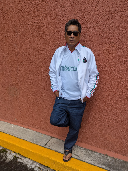 Jacket  Oficial México F.C. – Rumbo al Mundial 2026 ( BLANCA )